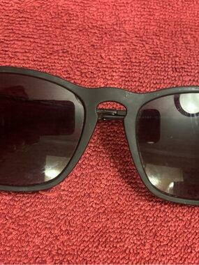 Ray-Ban Matte Black Square Sunglasses with Dark Lenses